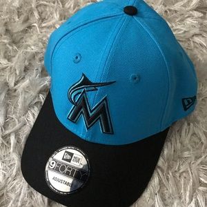 NEW MIAMI MARLINS hat ****** PRICE ARE 1 ITEM ***